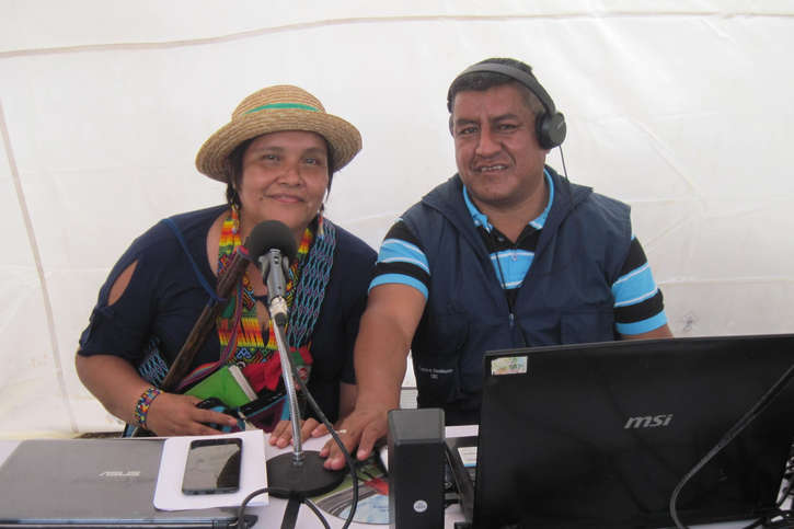 Über ihre Radioprogramme erreicht Doly Enriquez auch Frauen in abgelegenen Regionen, die sonst keine Informationen und Beratung über Frauenrechte erhalten könnten.
