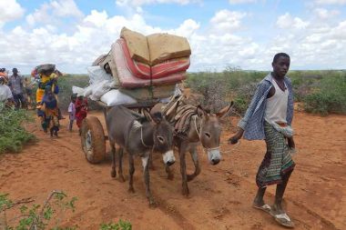 Tausende Menschen mussten ihr Dörfer in Somalia verlassen. 