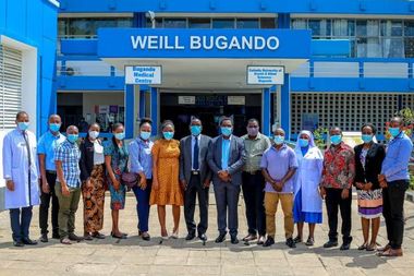 Ein starkes Team gegen den Fachkräftemangel in Tansania: Vertreter der Muhimbili University of Dar es Salaam und dem tansanischen Gesundheitsministerium engagieren sich im Rahmen der Multi Akteurs Partnerschaft für eine Verbesserung der pharmazeutischen Ausbildung in Tansania