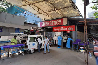 Notfallaufnahme eines indischen Krankenhauses.