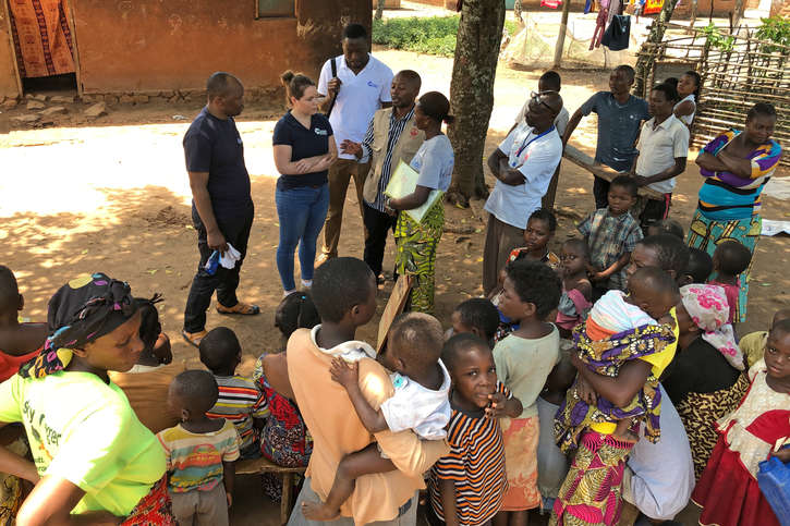 Lokalisierung hat das Ziel, lokale und nationale Akteure für die eigene Krisenbewältigung zu stärken: action medeor hier im Austausch mit einer Partnerorganisation in der DR Kongo.